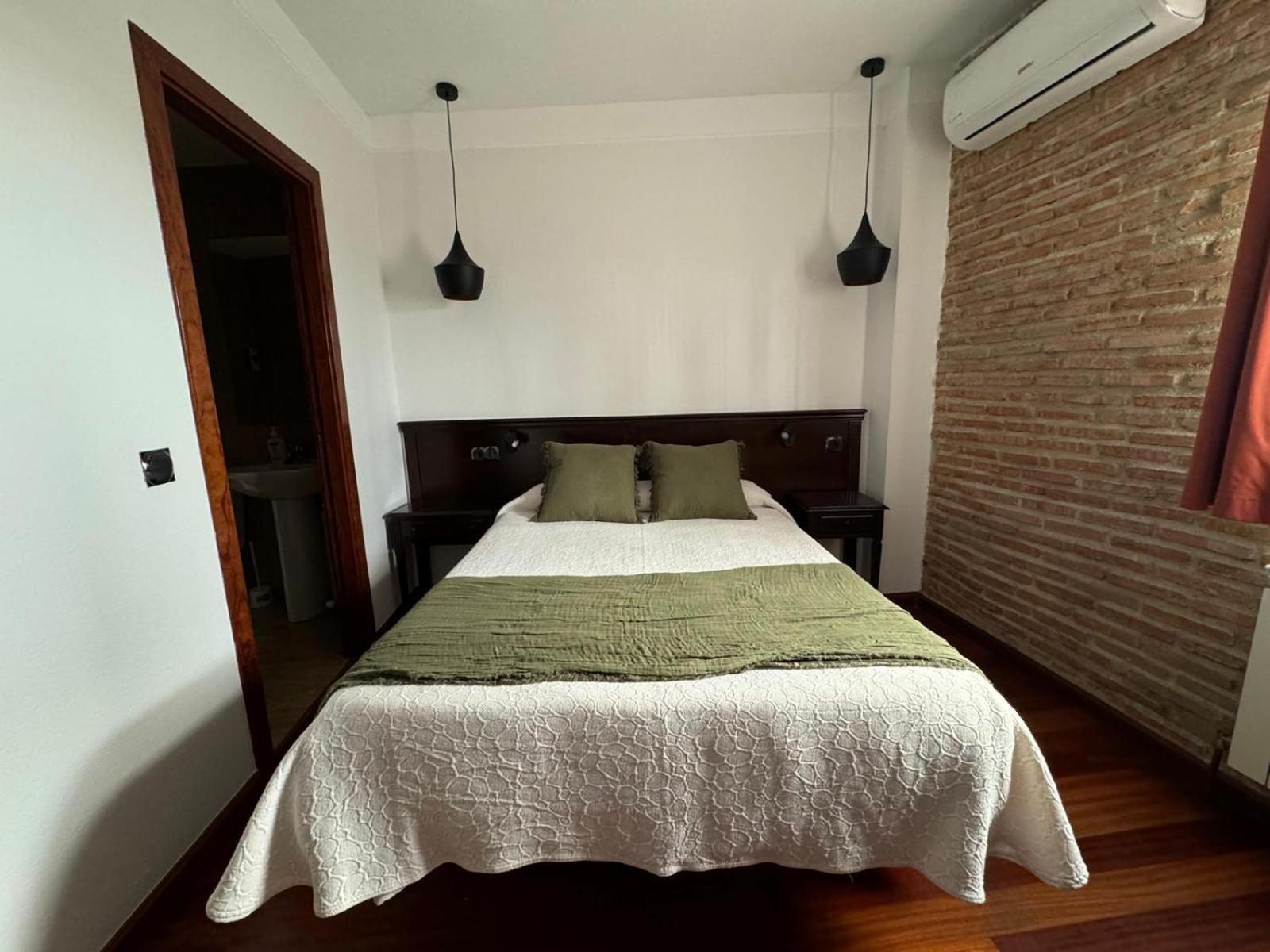 Hospedium Hotel La Fuente Candelario Buitenkant foto