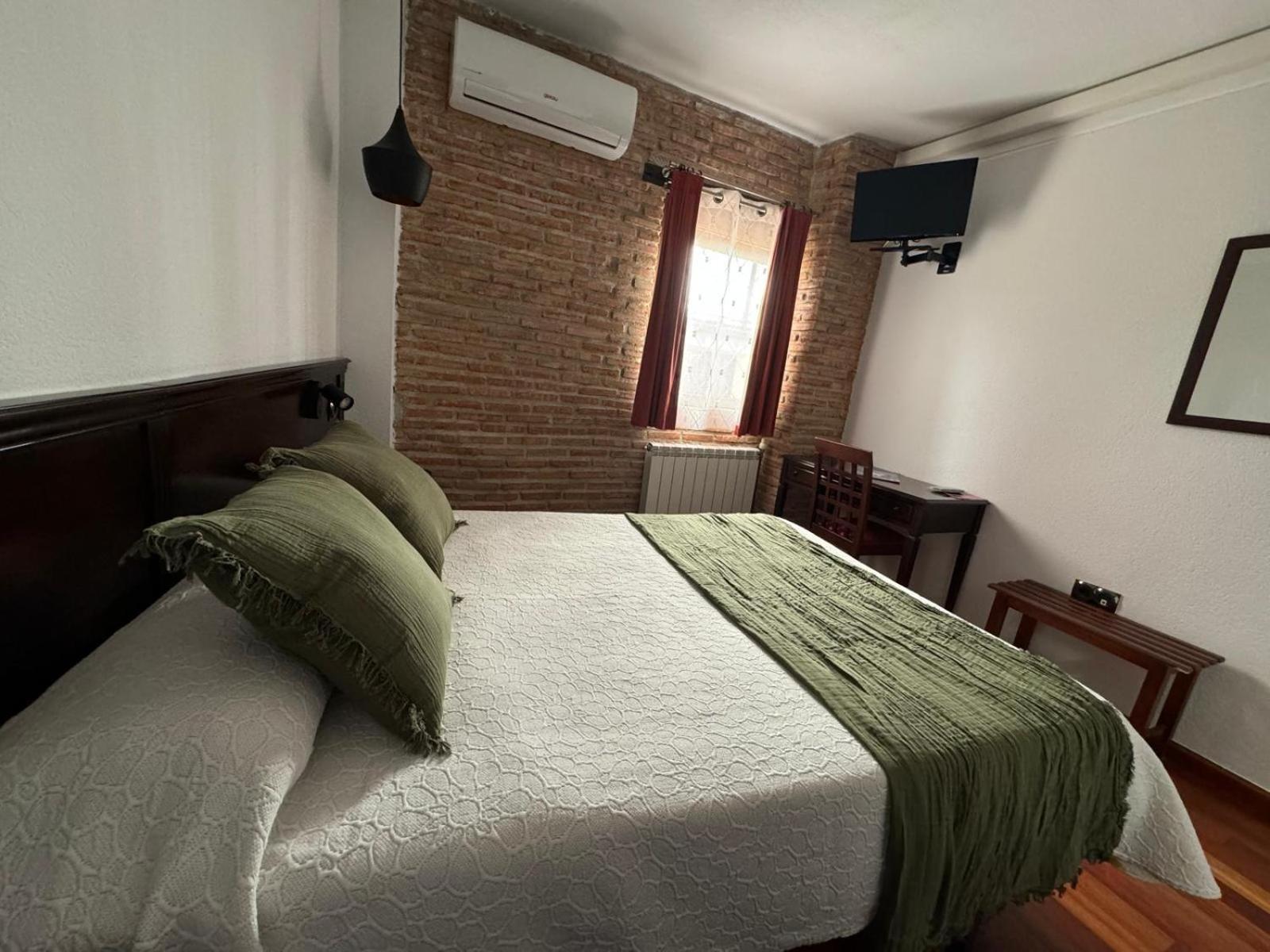 Hospedium Hotel La Fuente Candelario Buitenkant foto