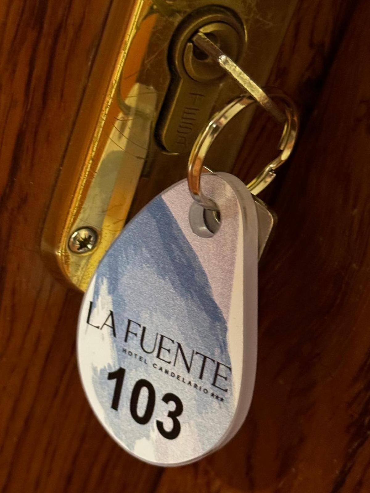 Hospedium Hotel La Fuente Candelario Buitenkant foto