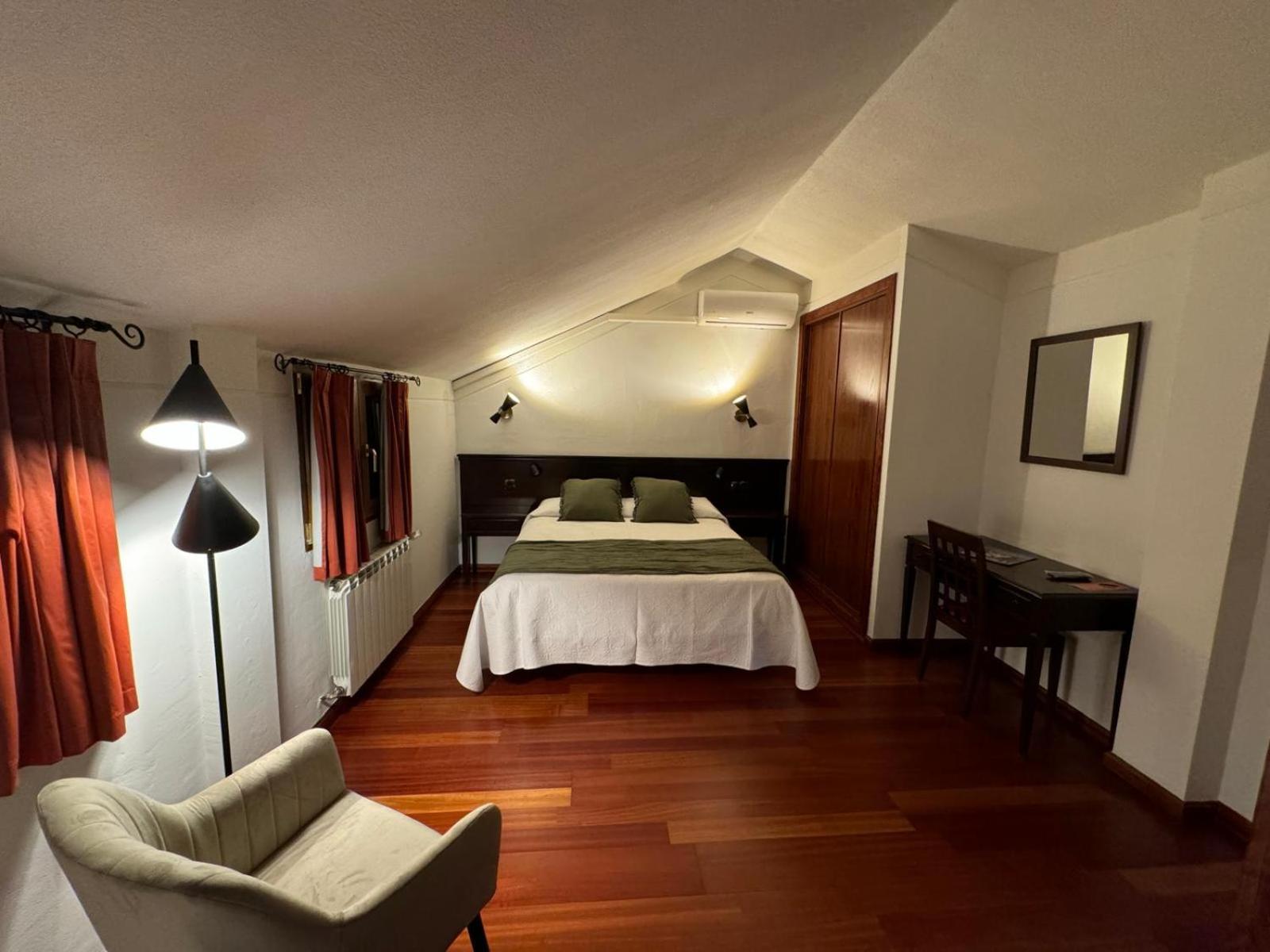 Hospedium Hotel La Fuente Candelario Buitenkant foto